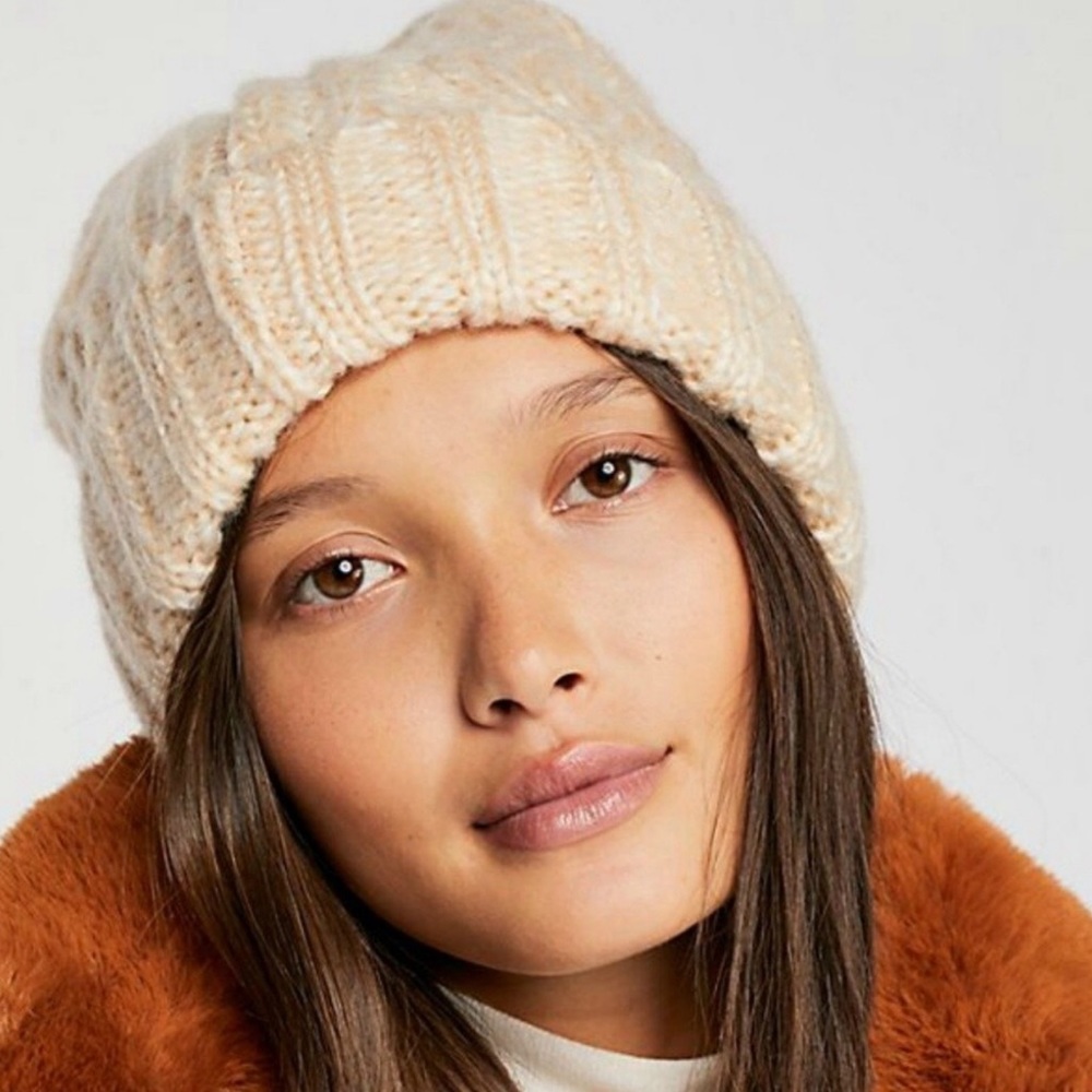 [ nwt ] Free People Harlow Cable Knit Beanie